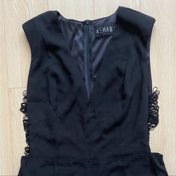 LAST WEEKEND here-Rehab v-neck jumpsuit with side detail- offers welcome! - Picture 4 of 6